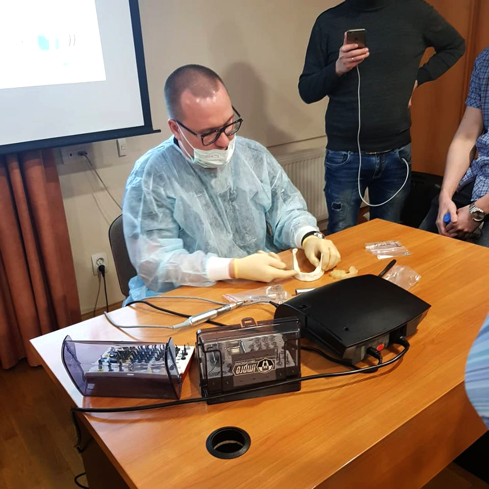 Пермь, 16 ноября: Экспертный курс по тотальной имплантации и протезированию при полном отсутствии зубов. Данилов А.А.