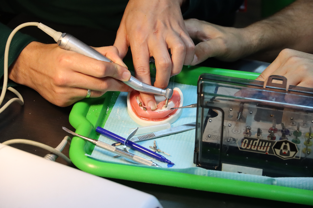 Экспертный курс по тотальной имплантации и протезированию при полном отсутствии зубов