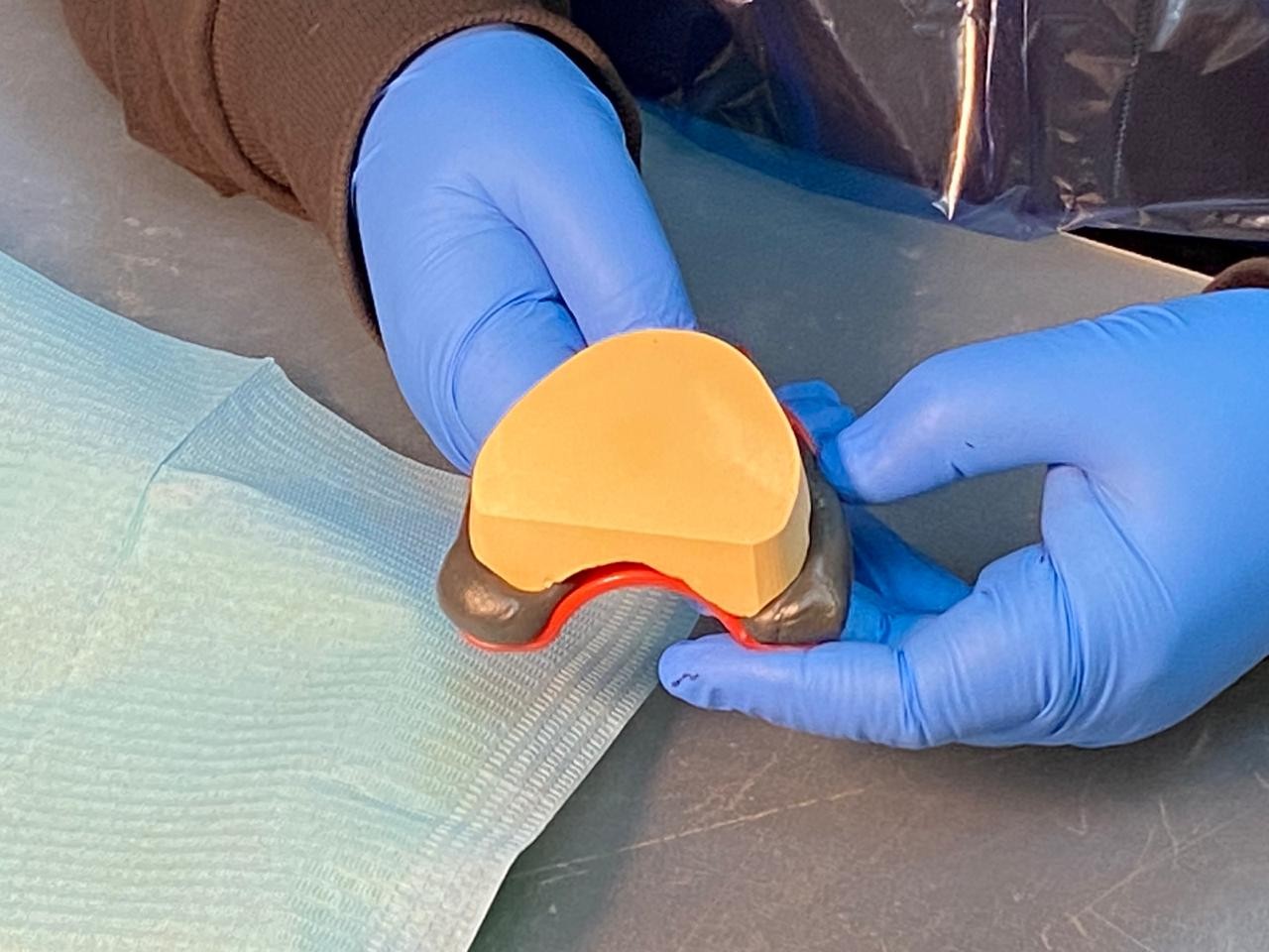 Препарирование зубов под цельнокерамические реставрации во фронтальном отделе. Пост-релиз 22 ноября