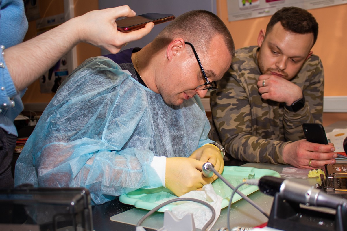 Стоматологическая реабилитация с помощью ангулированных имплантатов. 5 февраля 2020, Данилов Александр Алексеевич