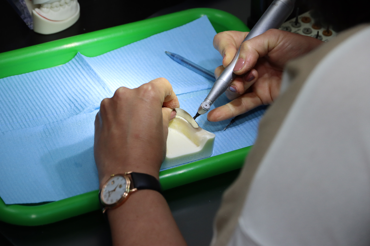Экспертный курс по тотальной имплантации и протезированию при полном отсутствии зубов